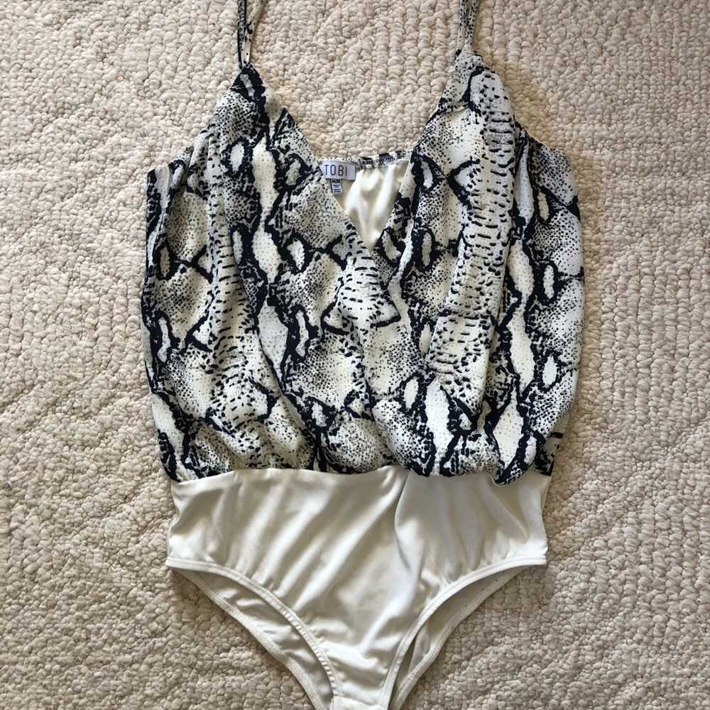 Tobi snake print body suit